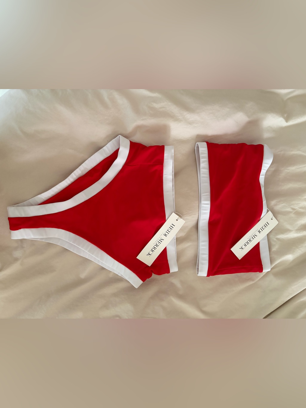 Nwt Heidi Merrick Santa Cruz Set Poppy — image 2 of 2